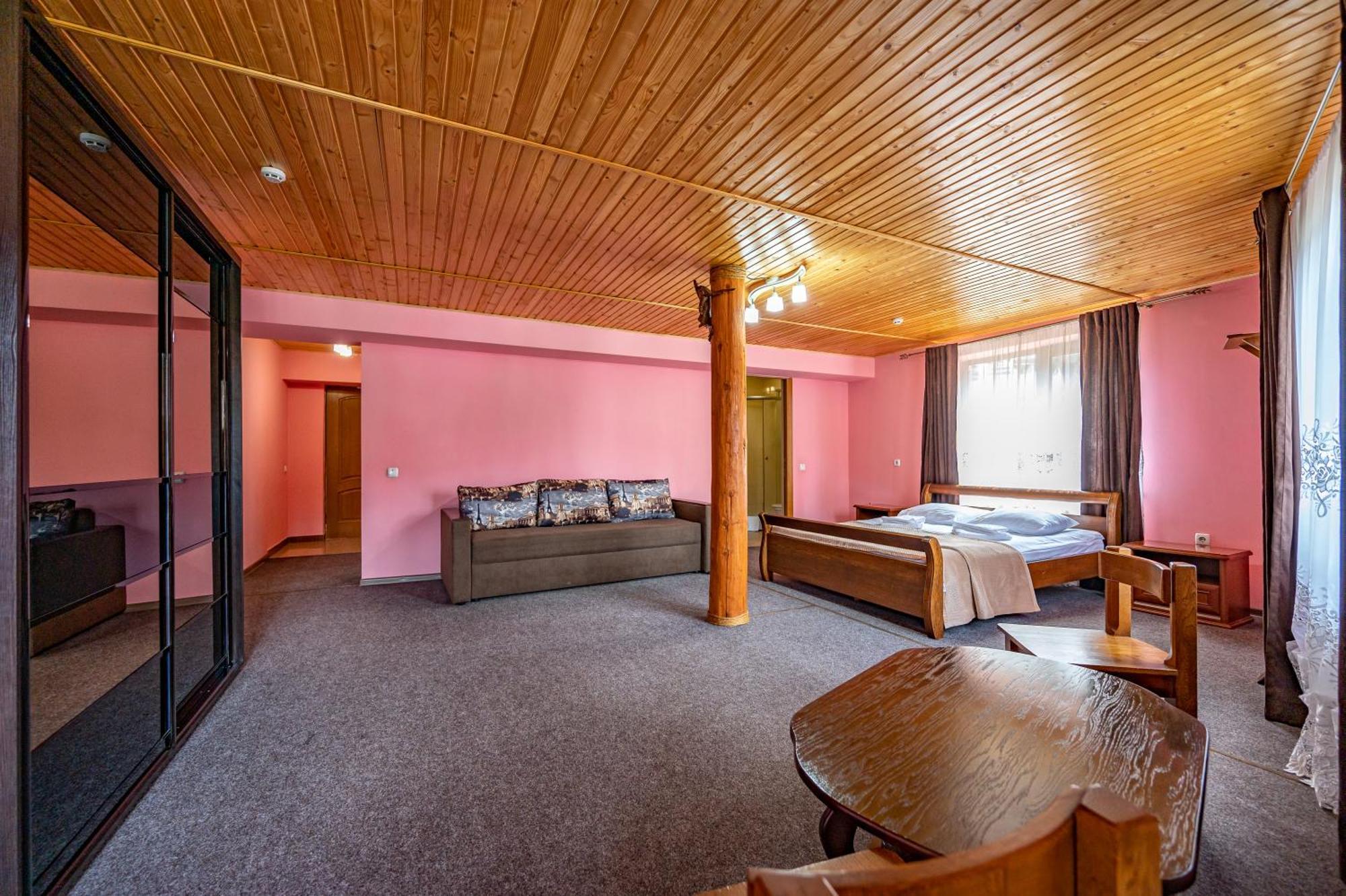 Марина Hotel Bukovel Bilik gambar